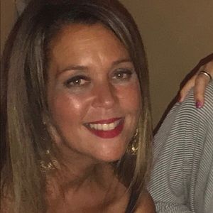 Meet your Posher, Dierdre